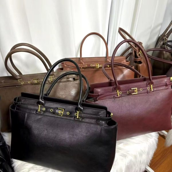 WhatsApp Image 2026-01-27 at 22.11.59 Custom Made Large-Capacity Computer Bags Fashionable Retro Popular Leather Bag Mature British-Style Handbag for Women Black