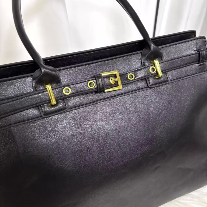 Custom Made Large-Capacity Computer Bags Fashionable Retro Popular Leather Bag Mature British-Style Handbag for Women Black