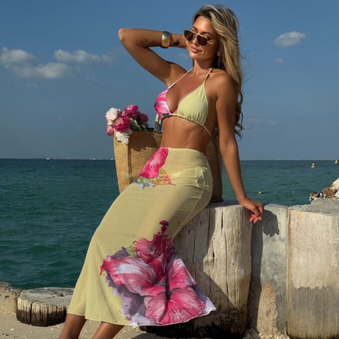 Women’s 3-Piece Halter Bikini Set – V-Neck Underwire Swimwear with Floral Design - Yellow