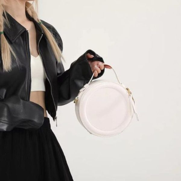 Retro Round PU Leather Shoulder Bag – Women’s Adjustable Crossbody - White Handbag with Chain Detail White