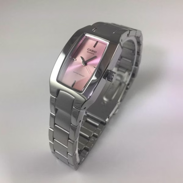 LTP1165A-4C Casio LTP1165A-4C Women’s Classic Analog Quartz Small Size Watch